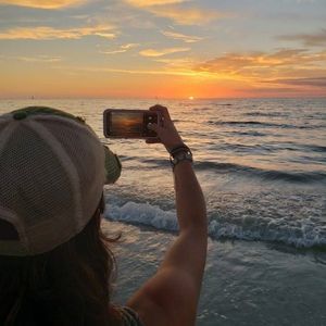 Meet your Posher, Corrina